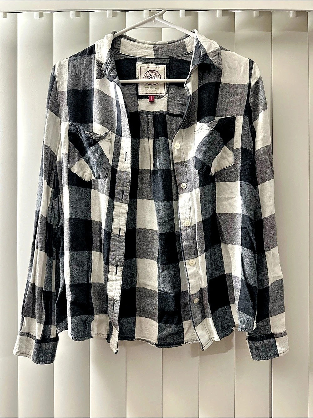 SO Plaid Button Down Shirt in Black & White Size Medium